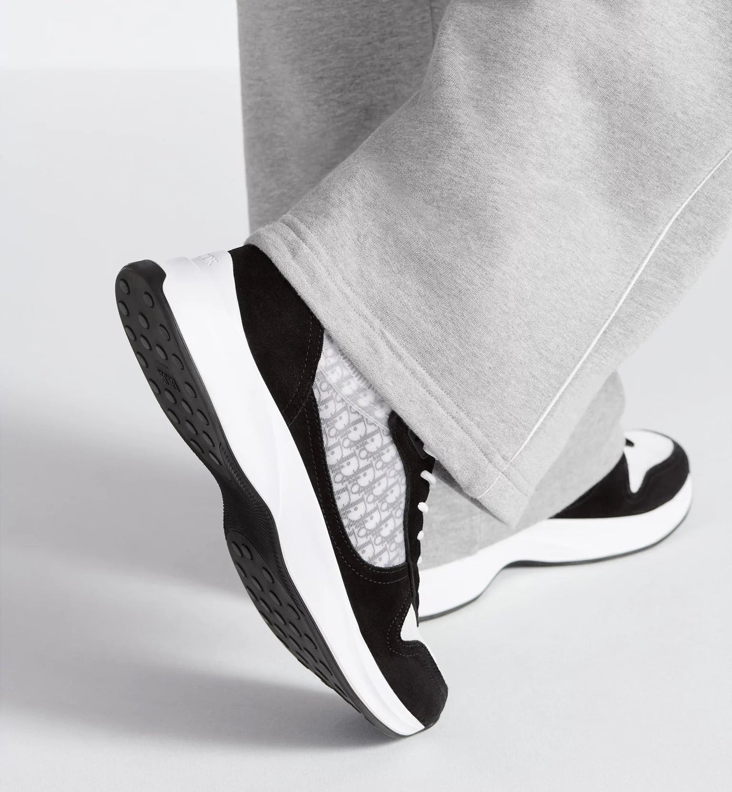 "B25-Sneaker"