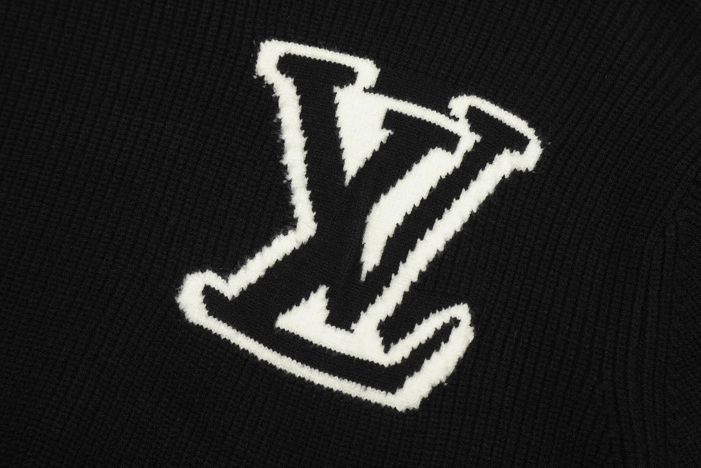 "LV" Designer Strickpulli
