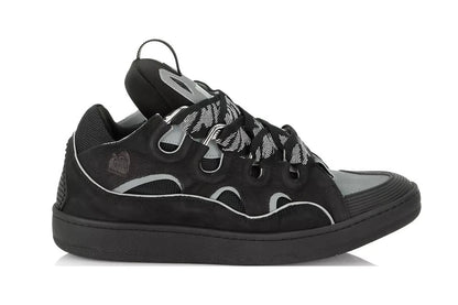 "Curb-Sneaker"